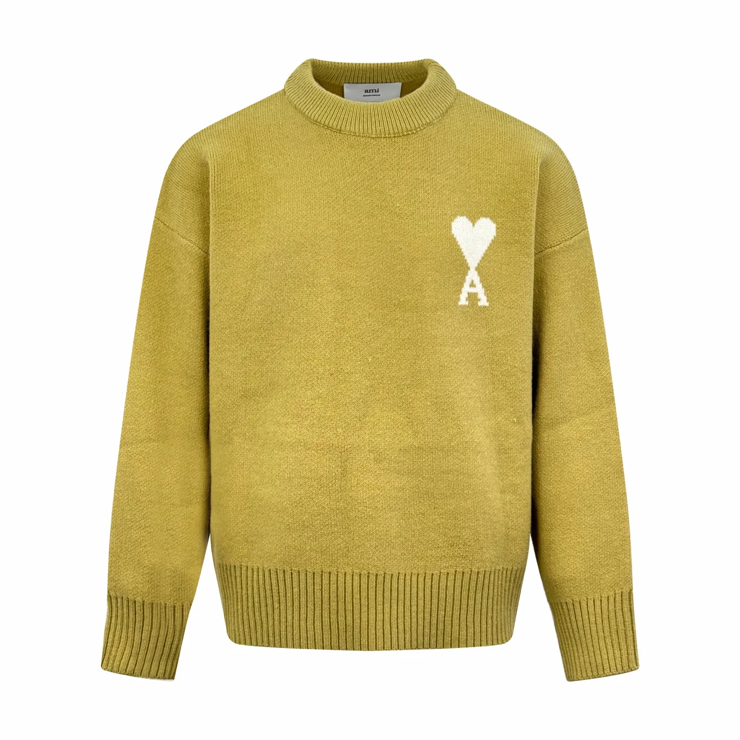 Ami Paris love jacquard crew neck sweater, custom-woven and dyed luxurious merino wool, soft and delicate, comfortable and close to the skin, with a unique pine moss green ink, a forest texture dyed through time, a contrasting love heart on the chest, quietly exuding its own charming halo, the brand is highly recognizable. The elegance and casualness of French fashion is the ultimate simplification of color, and it also conveys the love and persistence of life. Meet the ultimate simplicity The well-deserved king of Versatile. Process 1: Jacquard tissue imported from Germany. Precisely control the arrangement and interweaving of yarns. Carefully interweave the Ami love jacquard artistic pattern on the loom. The fabric is more vivid and three-dimensional. Process 2: Softening and deodorizing process of garment washing water. Deeply clean and deodorize the clothes through professional washing equipment and specific detergents. Improve the feel and appearance of the clothes. Accessories: Customized 1:1 Ami trademark. Version: Loose version. Size: S M L XL Style number: 25374
